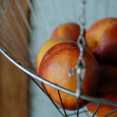 Nectarine Jaunes ou blanche - fruits et légumes bio